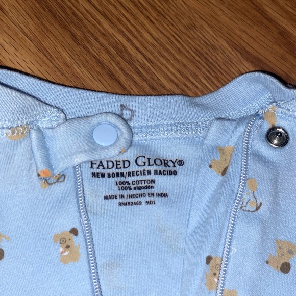 Onesies lot 4 long sleeve footie pajamas newborn boy winter fall set - Picture 8 of 11